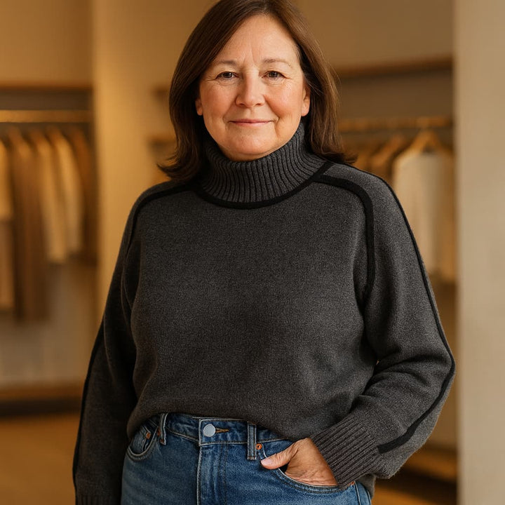 RENATA | CLASSIC CONTRAST TURTLENECK SWEATER