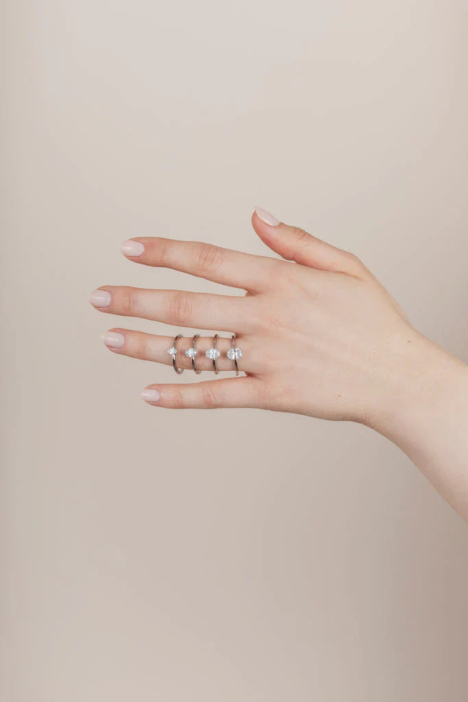 The Oval Solitaire